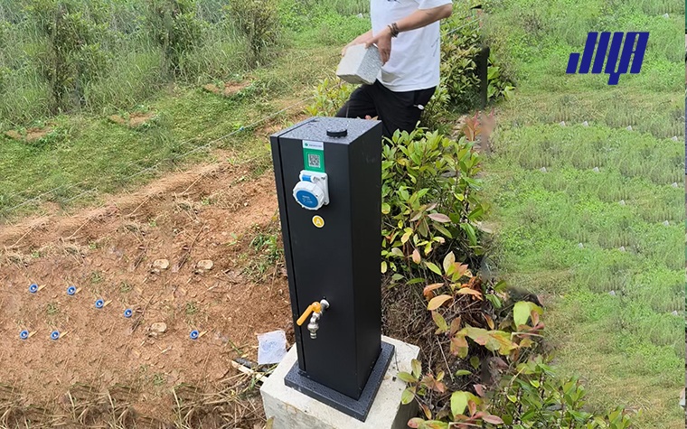 Article cover graphic explaining the basics of 200 amp underground electric meter socket pedestal for residential and commercial underground electrical service entry