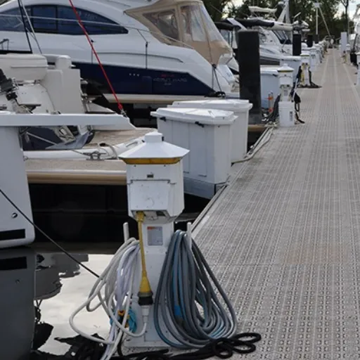 Marina Safety: Boat Electrical Standard - Safety Tips Brochure 5 Practical Tips for Small Marinas