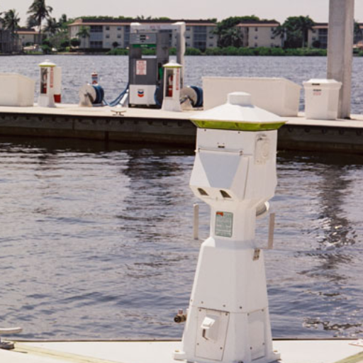 How to Choose the Right Power Pedestal for Your Dock
